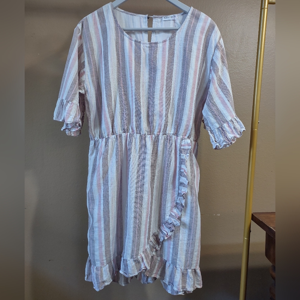 Beachy Striped Linen Ruffle Dress - Picture 2 of 9